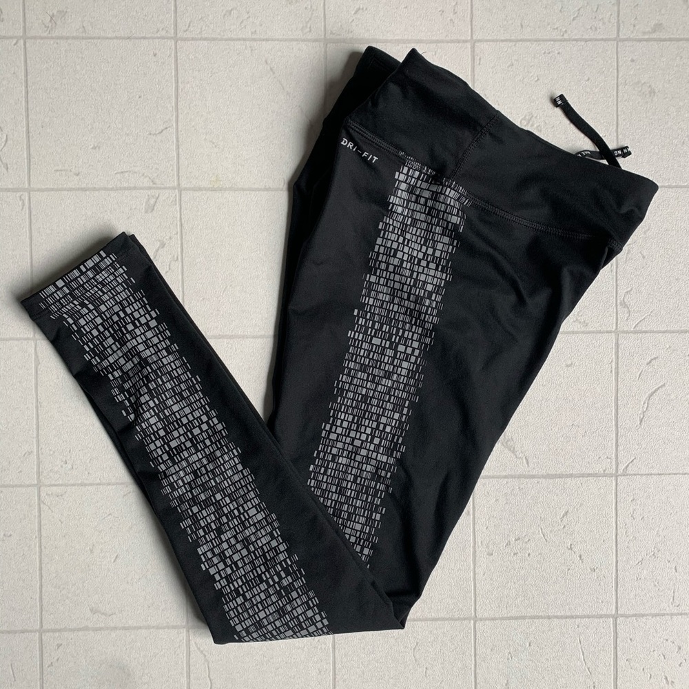 NWT Nike Epic Run Tight